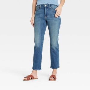 SHORT Universal Thread High-Rise Jeans